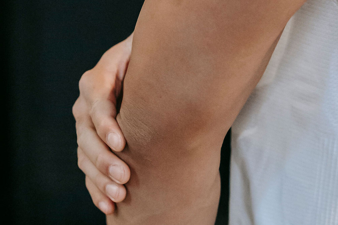 Kje vas boli – Golferski komolec (medialni epikondilitis)
